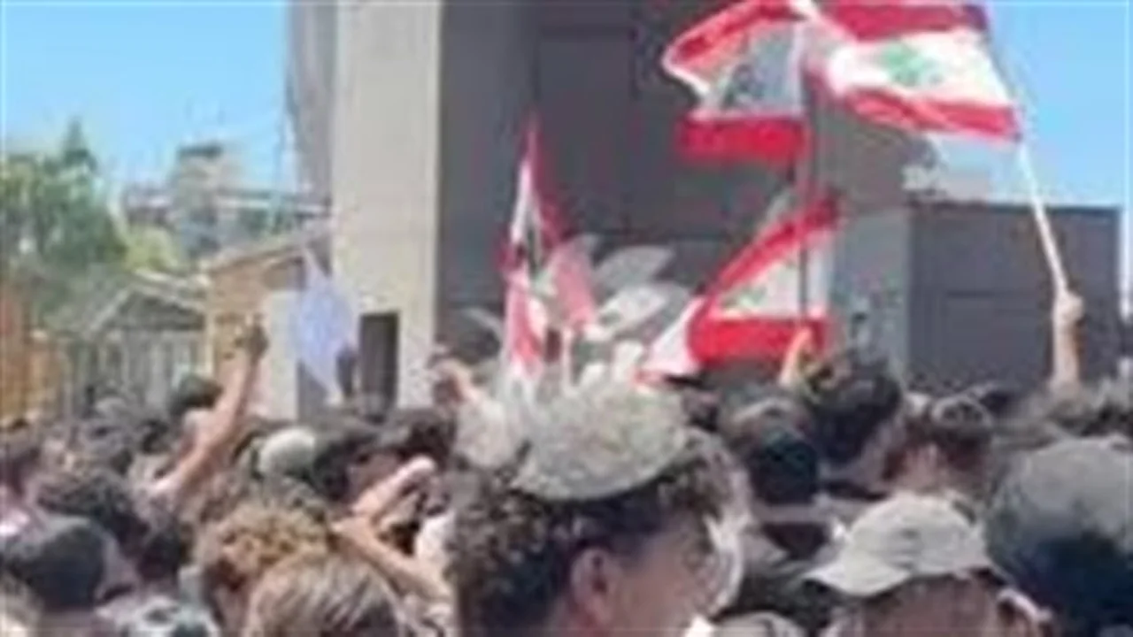 فرحة الطلاب.. إلغاء امتحانات الثانوية العامة في لبنان